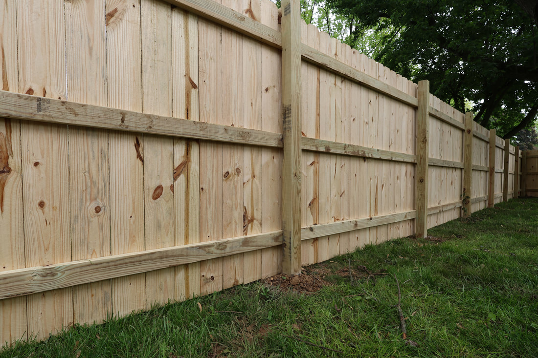 wood fence company schaumburg Illinois