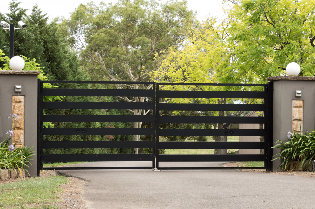 security fence security fencing security gates schaumburg il fence company