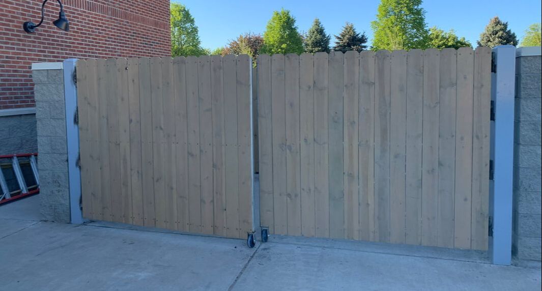 commercial privacy fence fencing schaumburg il