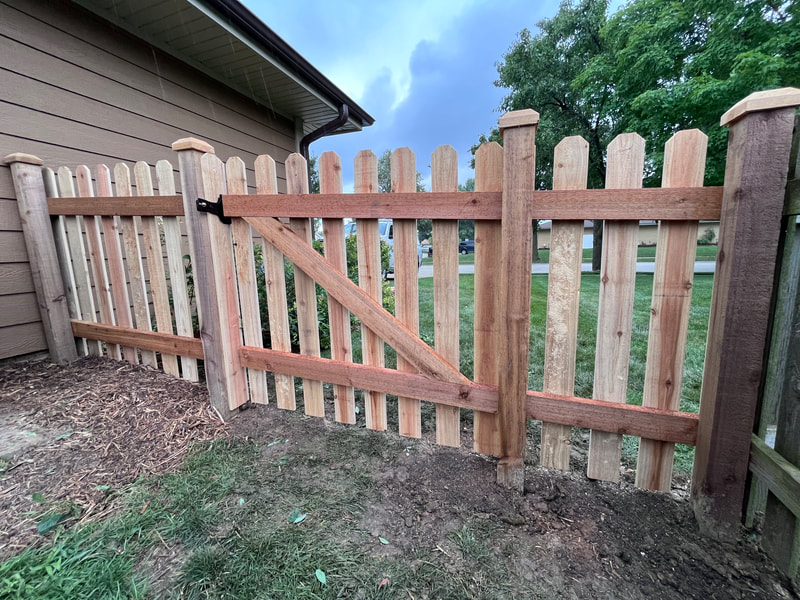 wood picket fence installation cedar illinois