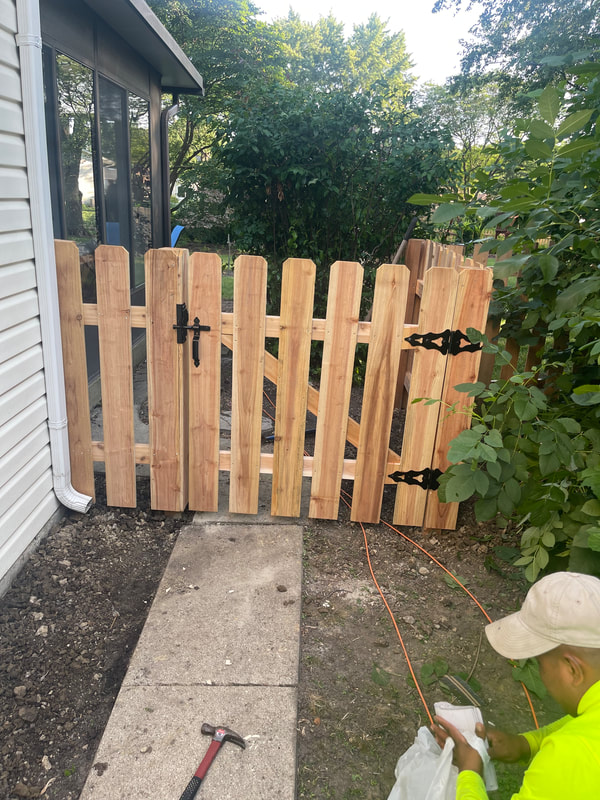 how to build a fence gate diy fence fencing illinois contractor company