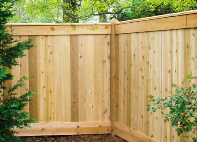 schaumburg fence wood privacy cedar pine birch vinyl chain link fencing company contractor installer installation