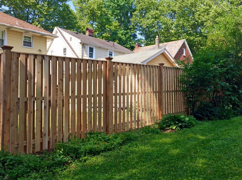 schaumburg fence wood privacy cedar pine birch vinyl chain link fencing company contractor installer installation